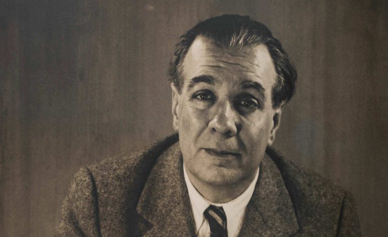 Uno puede fingir muchas cosas, incluso la inteligencia. Lo que no se puede fingir es la felicidad