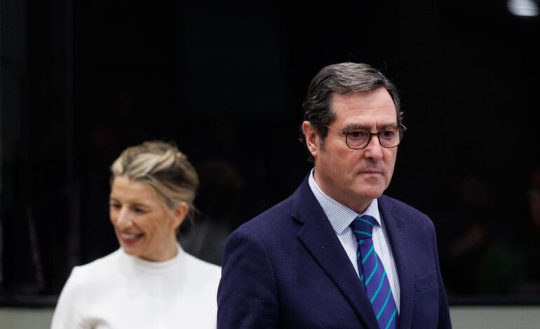 Trabajo da carpetazo a las negociaciones sobre el permiso por fallecimiento con los empresarios