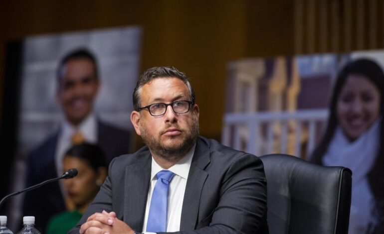 EEUU reduce de 5 años a 18 meses el período máximo de validez del permiso de trabajo para inmigrantes