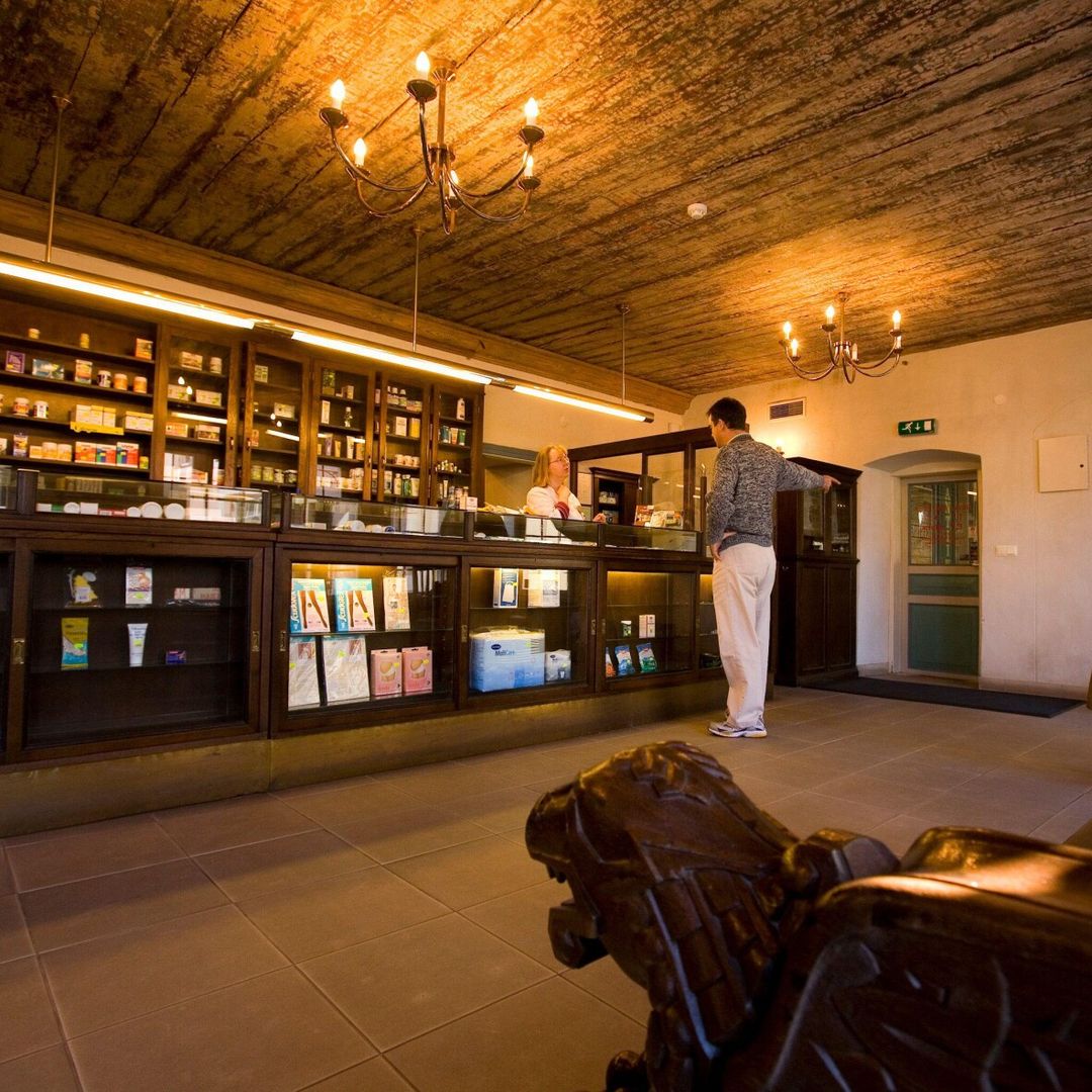 La farmacia en funcionamiento más antigua del mundo, Tallin, Estonia