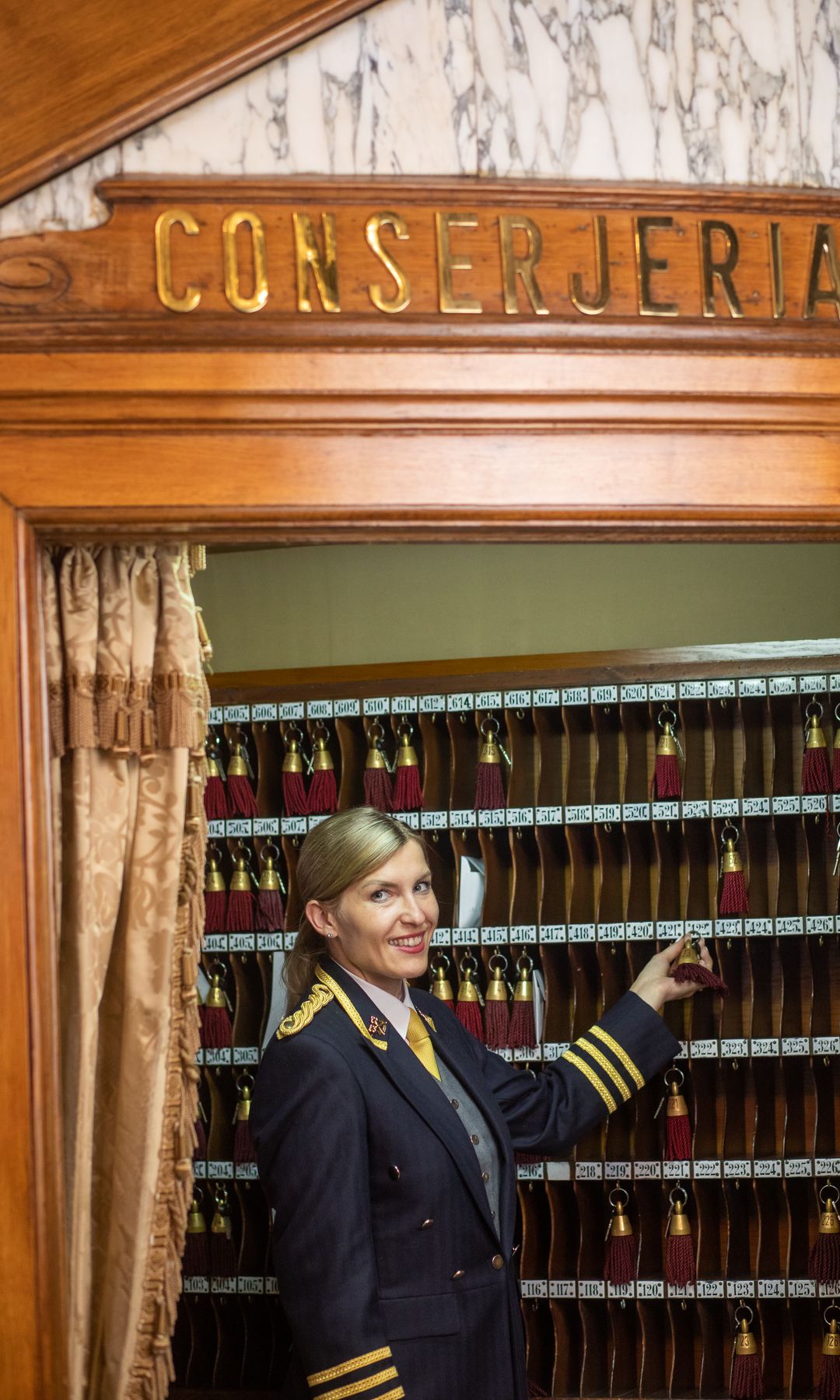 Idalija Nacaite, elegida ‘Mejor Conserje Joven de España’ por su labor en el Hotel El Palace Barcelona