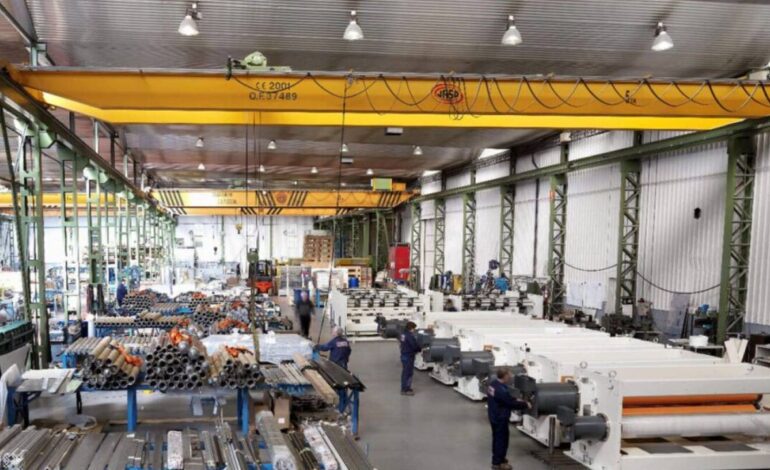 El consumo navideño dispara un 10% la producción del sector papelero español