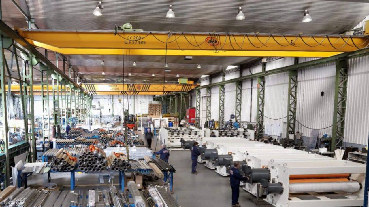 El consumo navideño dispara un 10% la producción del sector papelero español