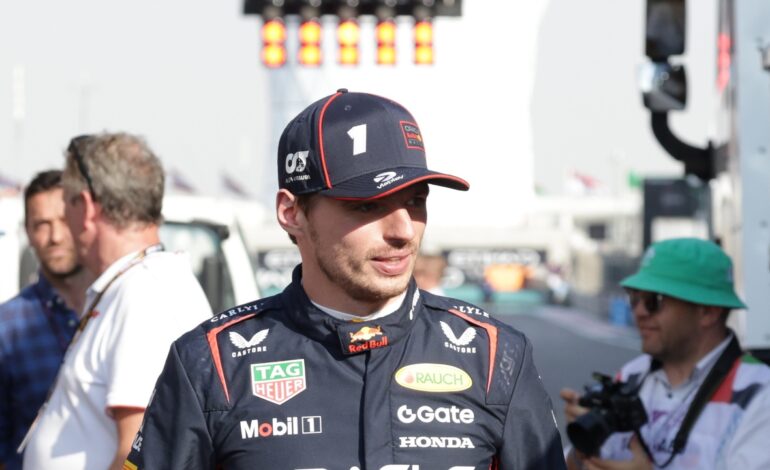 El enganchón de Max Verstapen con un periodista: «Una sonrisa estúpida»