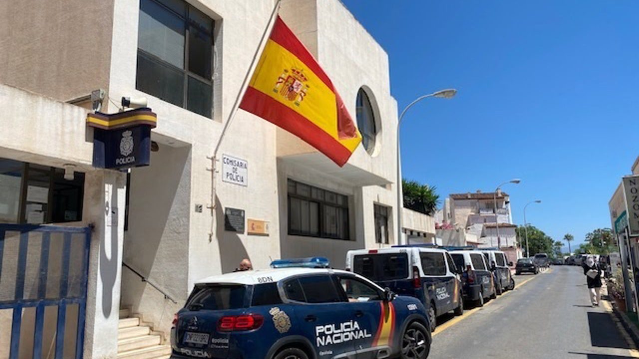 Muere un hombre de 35 años cuando la policía intentaba reducirlo en Torremolinos