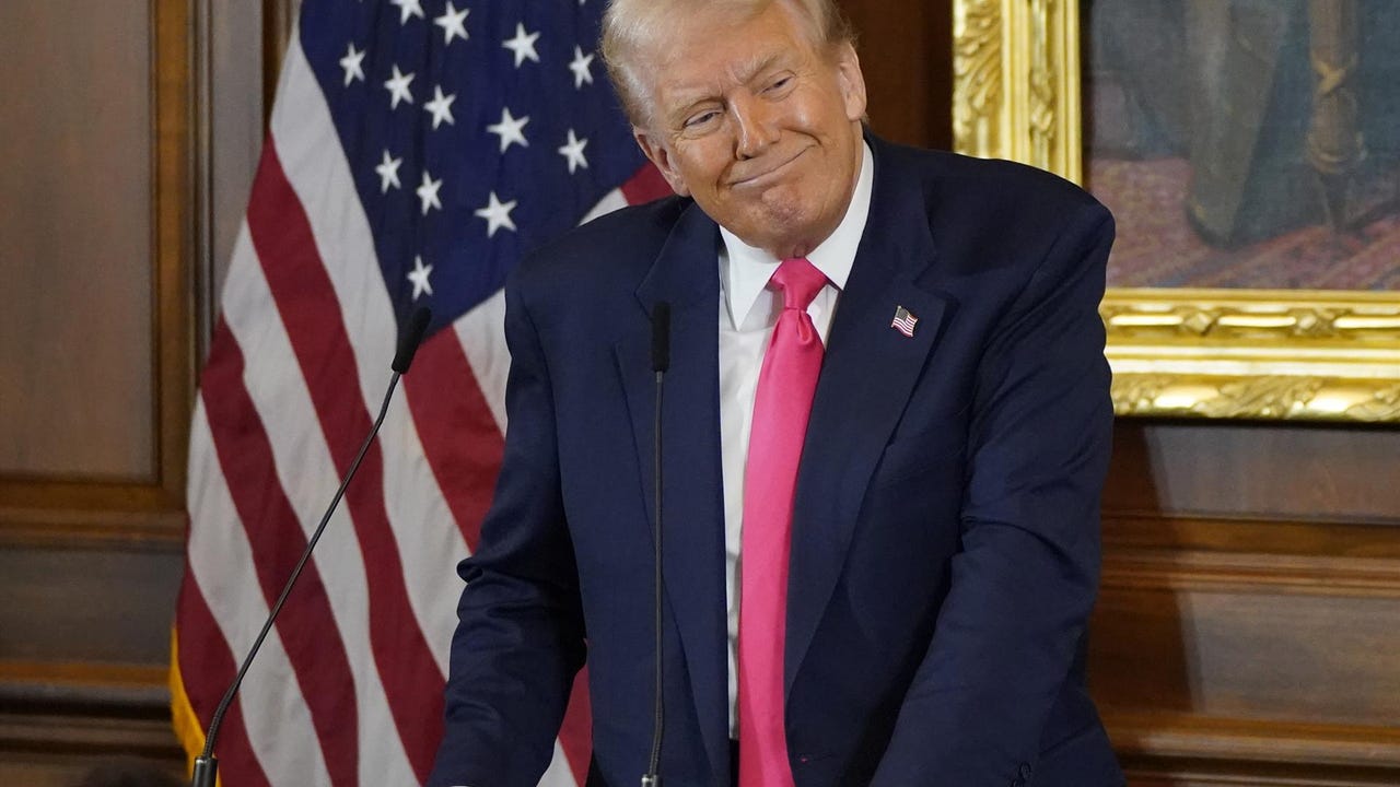 Trump ningunea a la «débil y decadente» Europa y fustiga a Zelenski: «Tiene que espabilar»