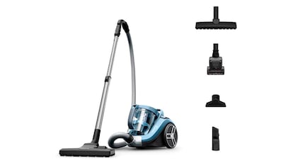 Aspiradora mascostas sobre fondo blanco.