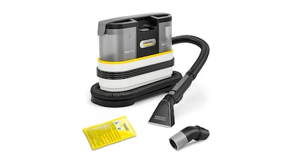 Aspiradora mascostas sobre fondo blanco.