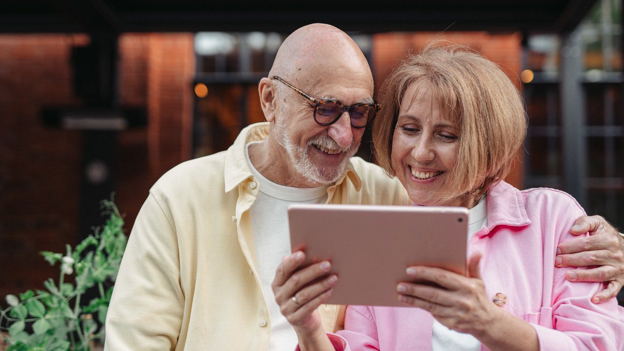 cuándo paga la pensión cada banco y cuáles lo adelantan