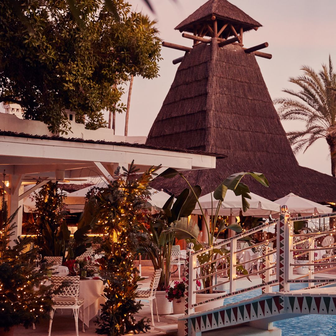 Marbella Cub decorado para Navidad