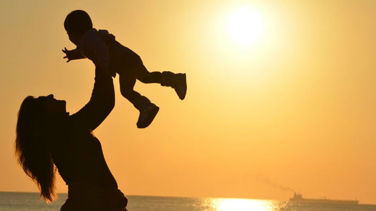 Recaudaba fondos por la muerte de su hijo de dos años y acaba detenida por asesinarle