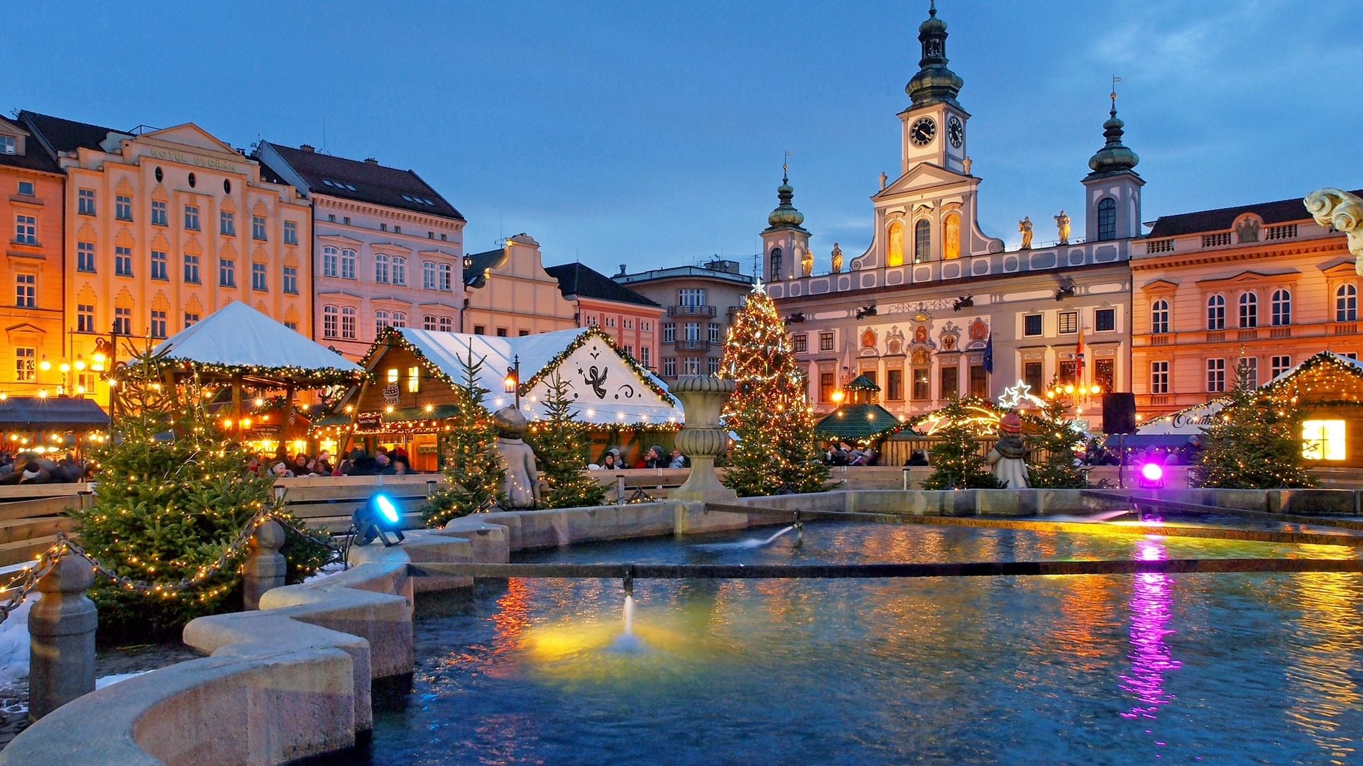 Ayuntamiento y plaza de Ceské Budejovice