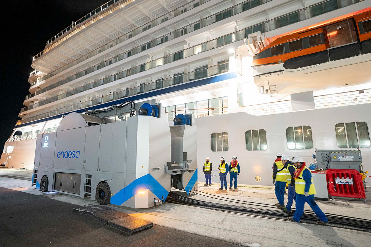Cádiz prueba el primer OPS para cruceros en España: el “enchufe” que permite apagar motores en puerto