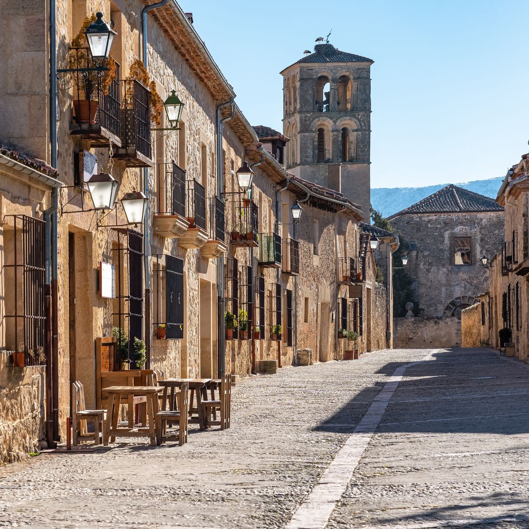 Calles de la ciudad medieval de Pedraza en Segovia