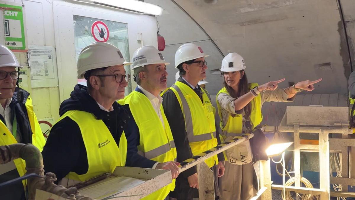 Illa y Collboni visitan las obras de tuneladora del tramo central de las líneas L9 y L10 en Barcelona