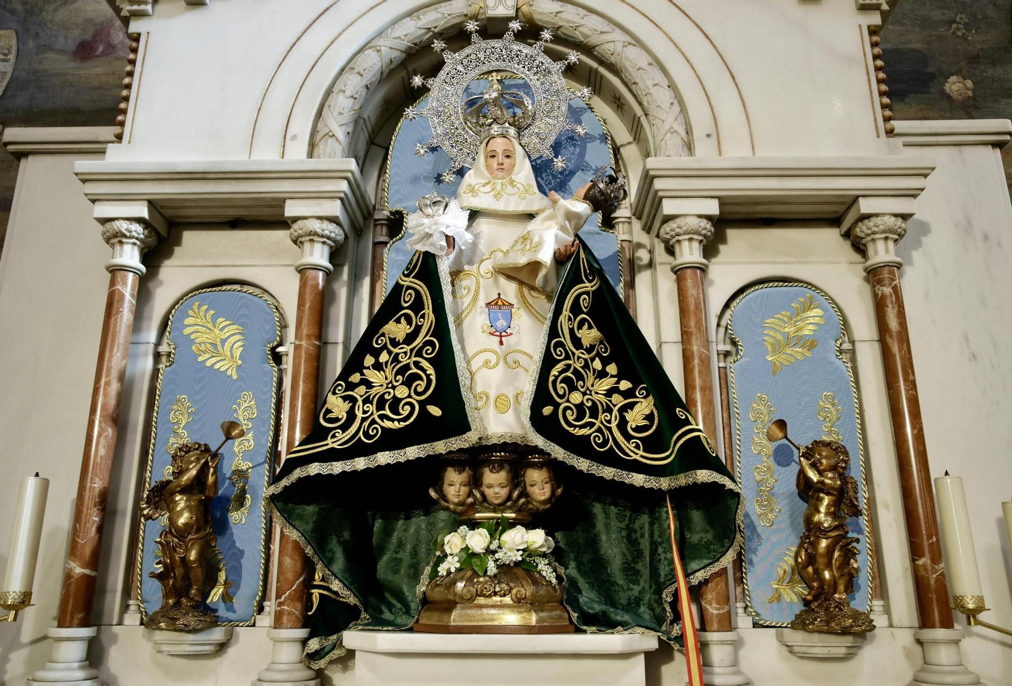 El nuevo manto de la Santina de la Basílica de Gijón, en imágenes