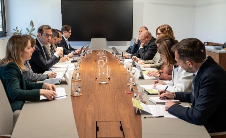 La banca ultima prorrogar las medidas de alivio hipotecario para hogares de clase media con problemas de pago