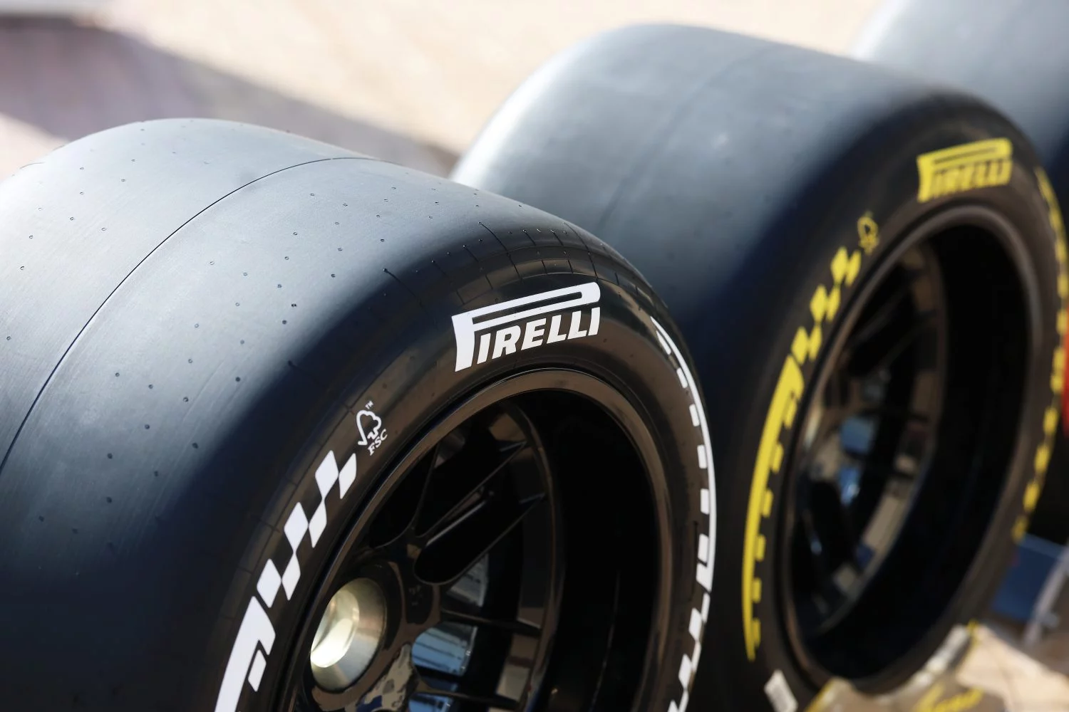 Pirelli desvela los ‘zapatos’ que usarán los Fórmula 1 de Norris, Verstappen, Alonso…