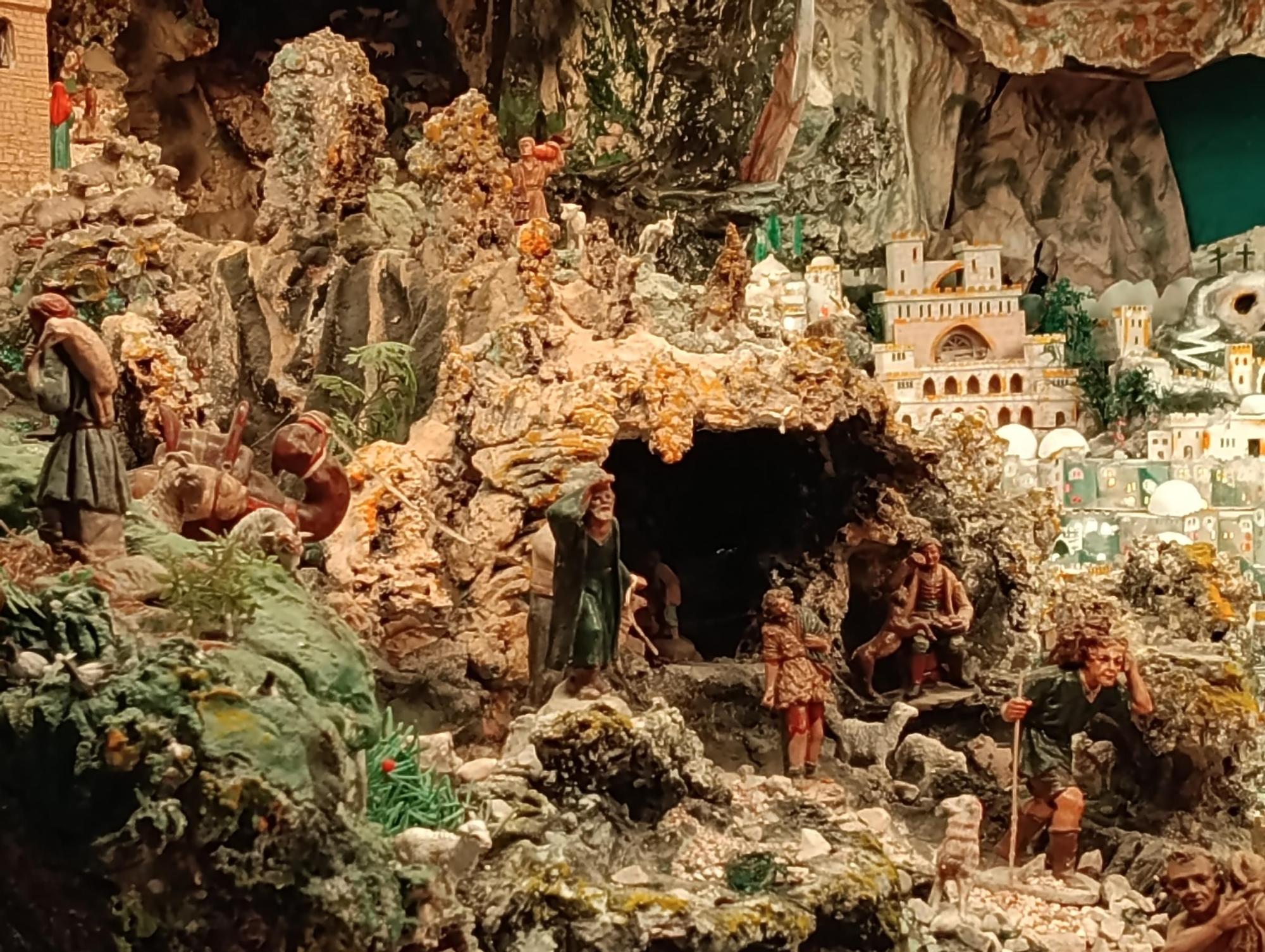 El Belén de Pola de Siero que deslumbra en Navidad