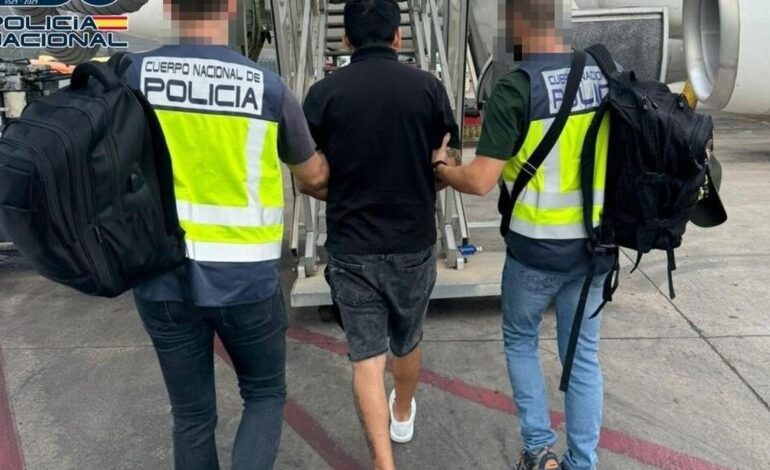 Expulsados de España dos violadores y un traficante de drogas que cumplían condena en Figueres