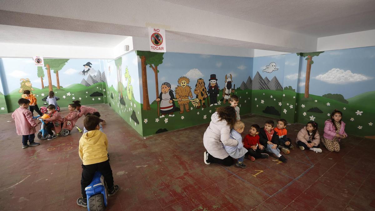 El Marcelo Gago estrena una llamativa decoración del patio de Infantil