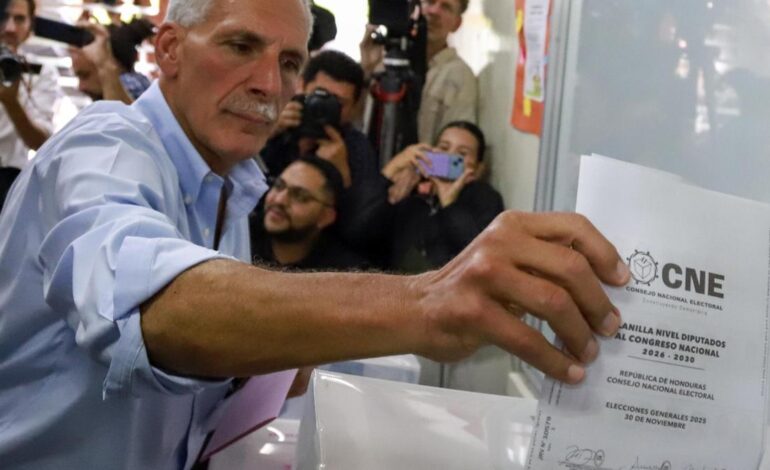 Asfura, el candidato de Trump, lidera el recuento de los votos