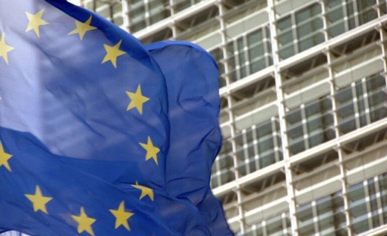 La UE aprueba movilizar indefinidamente los activos rusos congelados, facilitando un posible préstamo a Ucrania