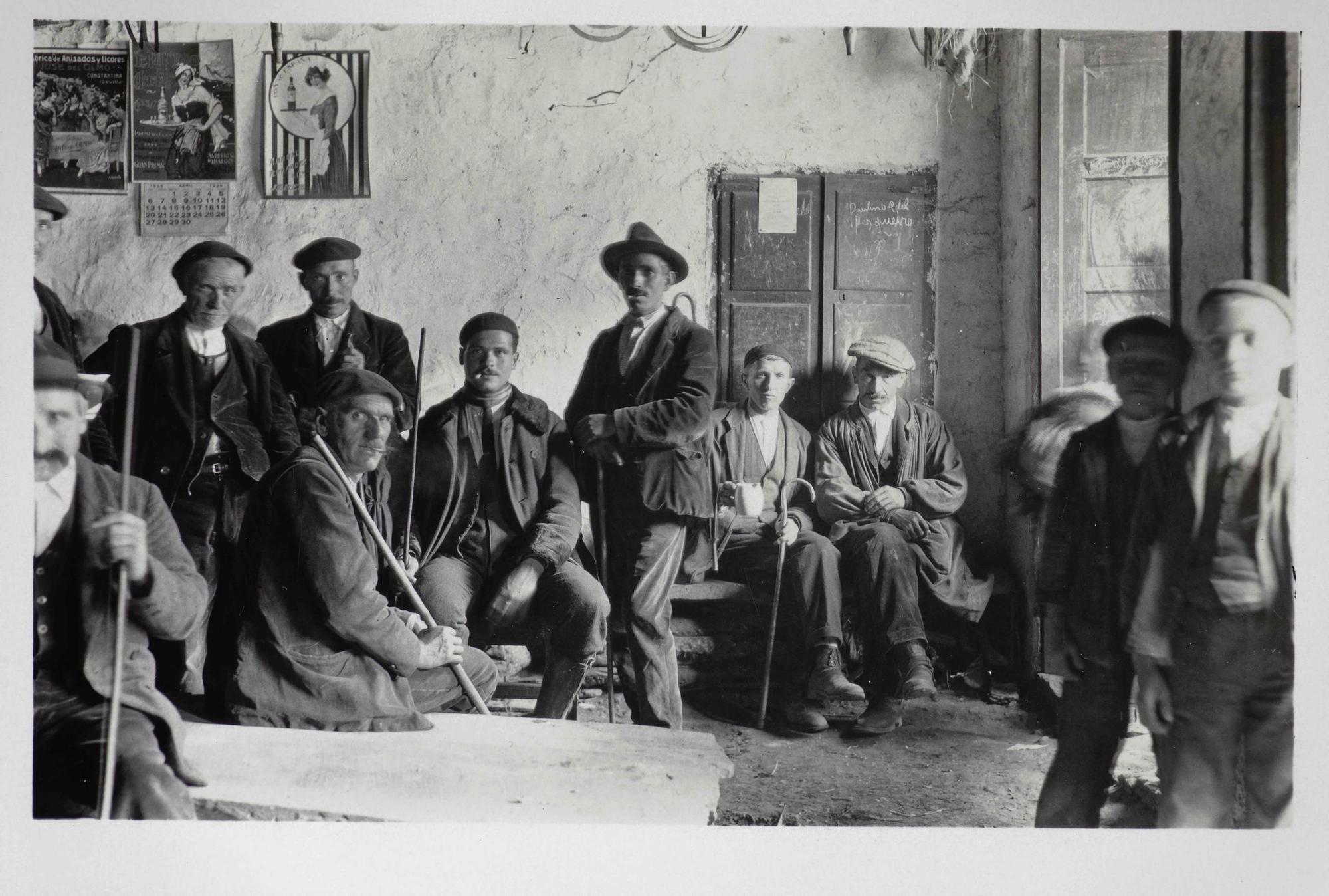 Cangas del Narcea hace cien años, en imágenes