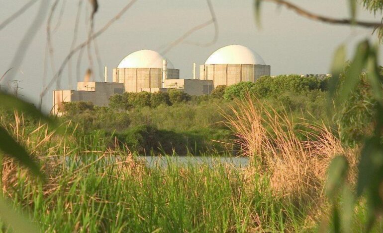 CIERRE ALMARAZ | El Consejo de Seguridad Nuclear se da más tiempo y aplaza su primera decisión sobre la ampliación de la central de Almaraz