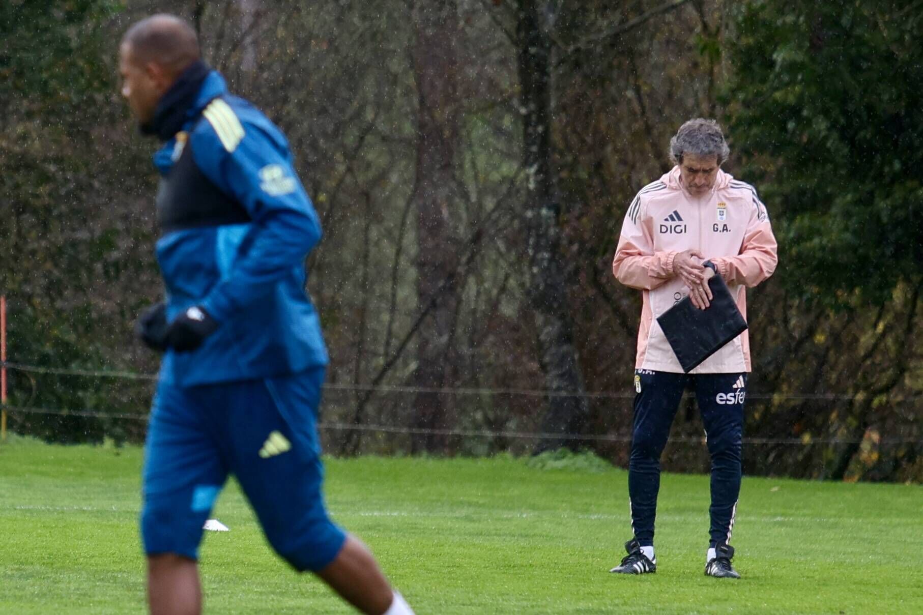 Así fue el primer entrenamiento de Guillermo Almada con el Real Oviedo