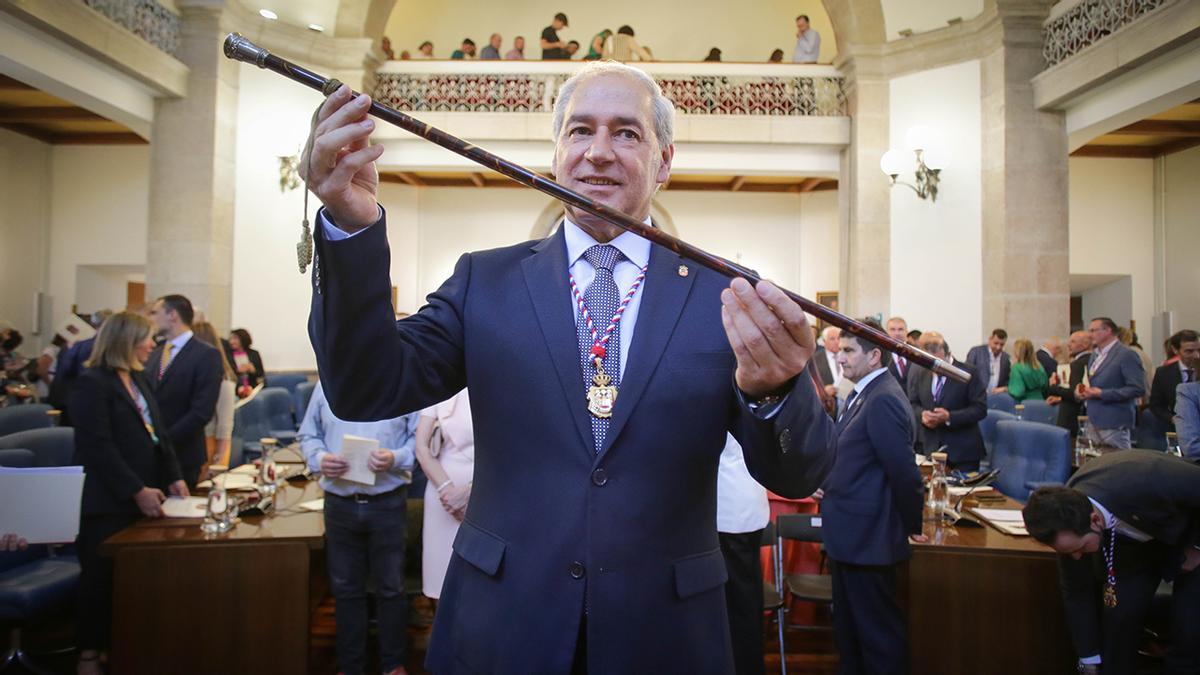 ACUSACIONES DE ACOSO SEXUAL | José Tomé cambia de rol en la Diputación de Lugo: deja la presidencia pero tiene la llave