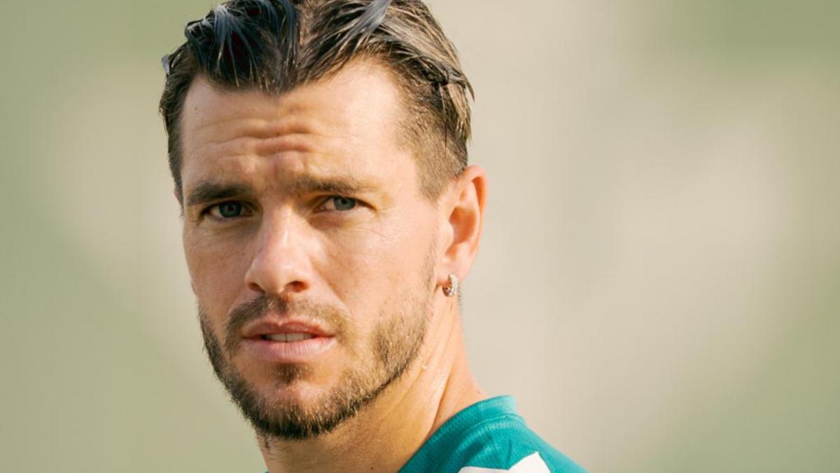 Con Antony y Lo Celso, pero sin Amrabat antes de recibir al Barcelona