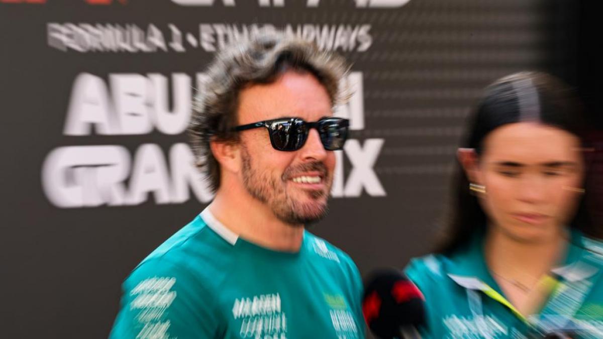 Alonso, al oír lo de que el motor Honda y Aston Martin no estarán en los test de Barcelona 2026