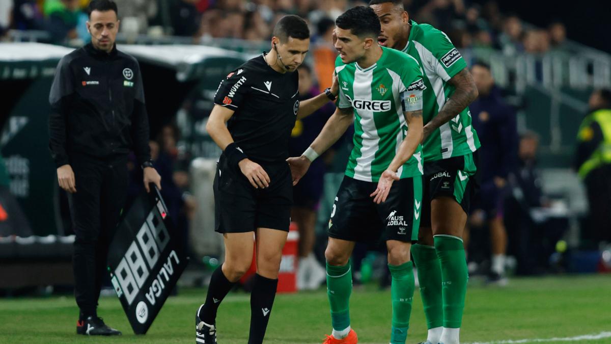 cuatro intervenciones en contra y ninguna a favor