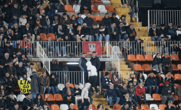 “Lo primero, los derechos televisivos; y luego, el aficionado”