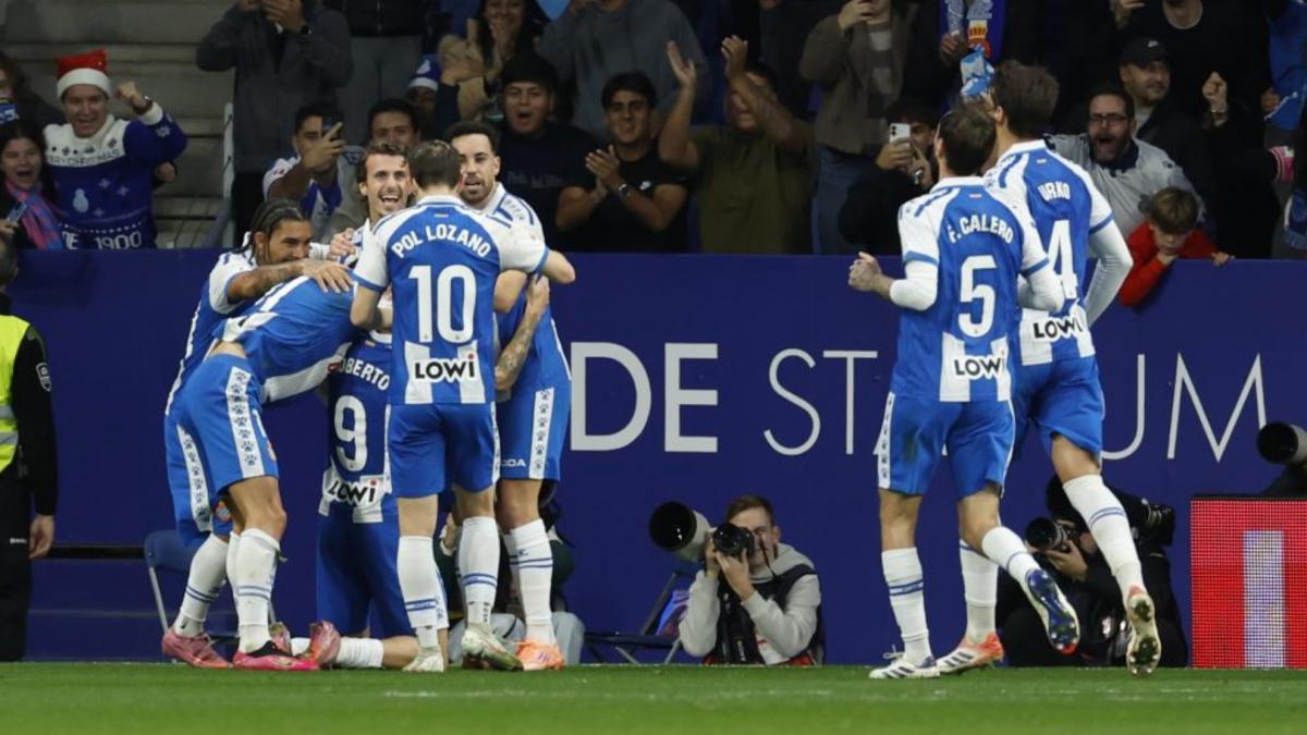 Los perico siguen volando, de tres en tres