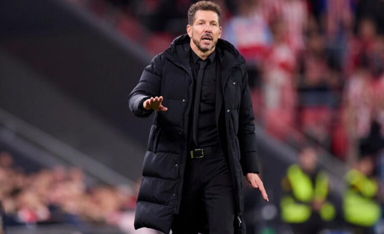 LaLiga denuncia insultos a Simeone en San Mamés de un grupo de hinchas del Athletic Club