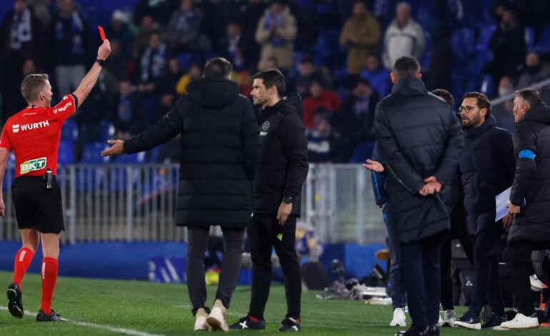 59 tarjetas… ¡a los banquillos!