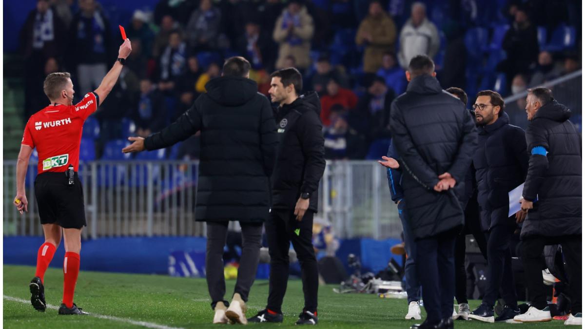 59 tarjetas… ¡a los banquillos!