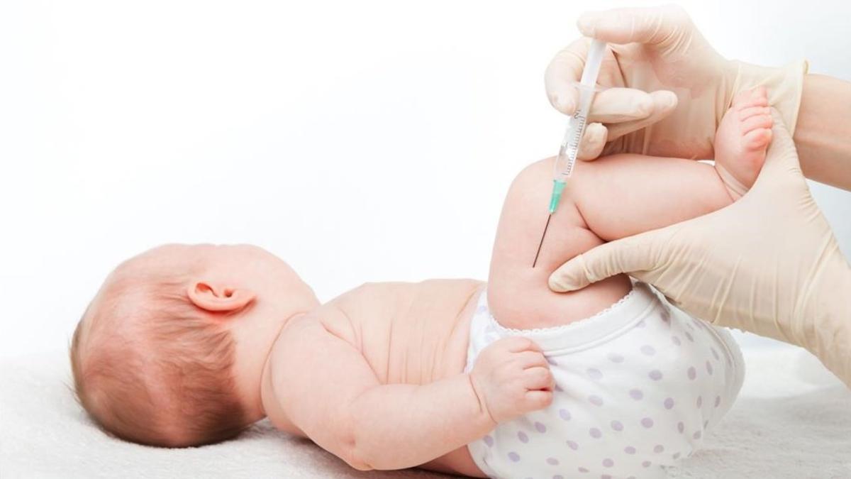 EEUU quiere retrasar la vacuna de la hepatitis B a bebés, cosa que los expertos desaconsejan