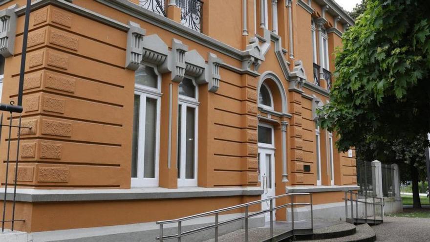 El Revillagigedo acogerá la obra de Piñole solo si los albaceas lo permiten