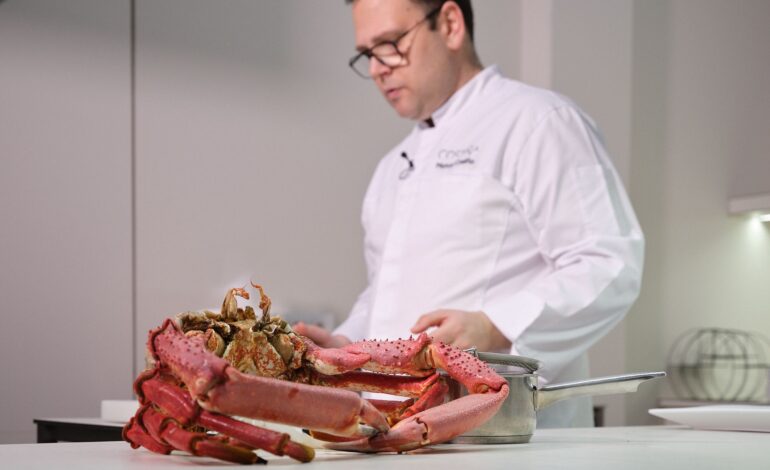 CENA DE NAVIDAD | Los trucos de un chef con dos estrellas Michelin para elegir y cocinar el mejor marisco esta Navidad