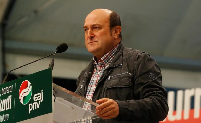 Telefónica ficha al expresidente del PNV, Andoni Ortuzar, para el consejo de administración de Movistar+