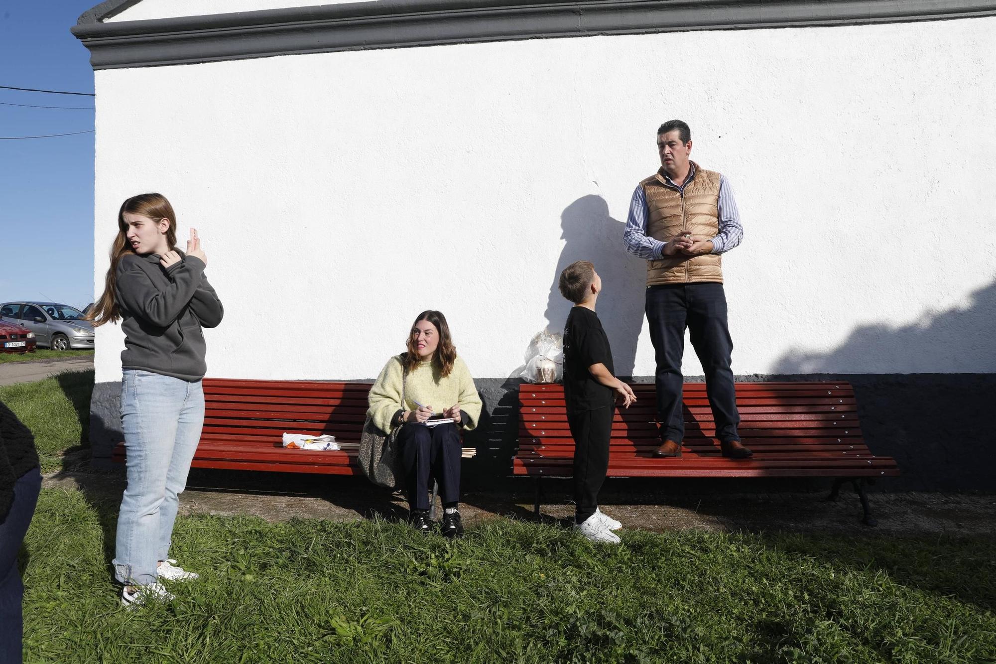 EN FOTOS: el sorteo único de xata en Gozón para evitar la contagiosa enfermedad de las vacas