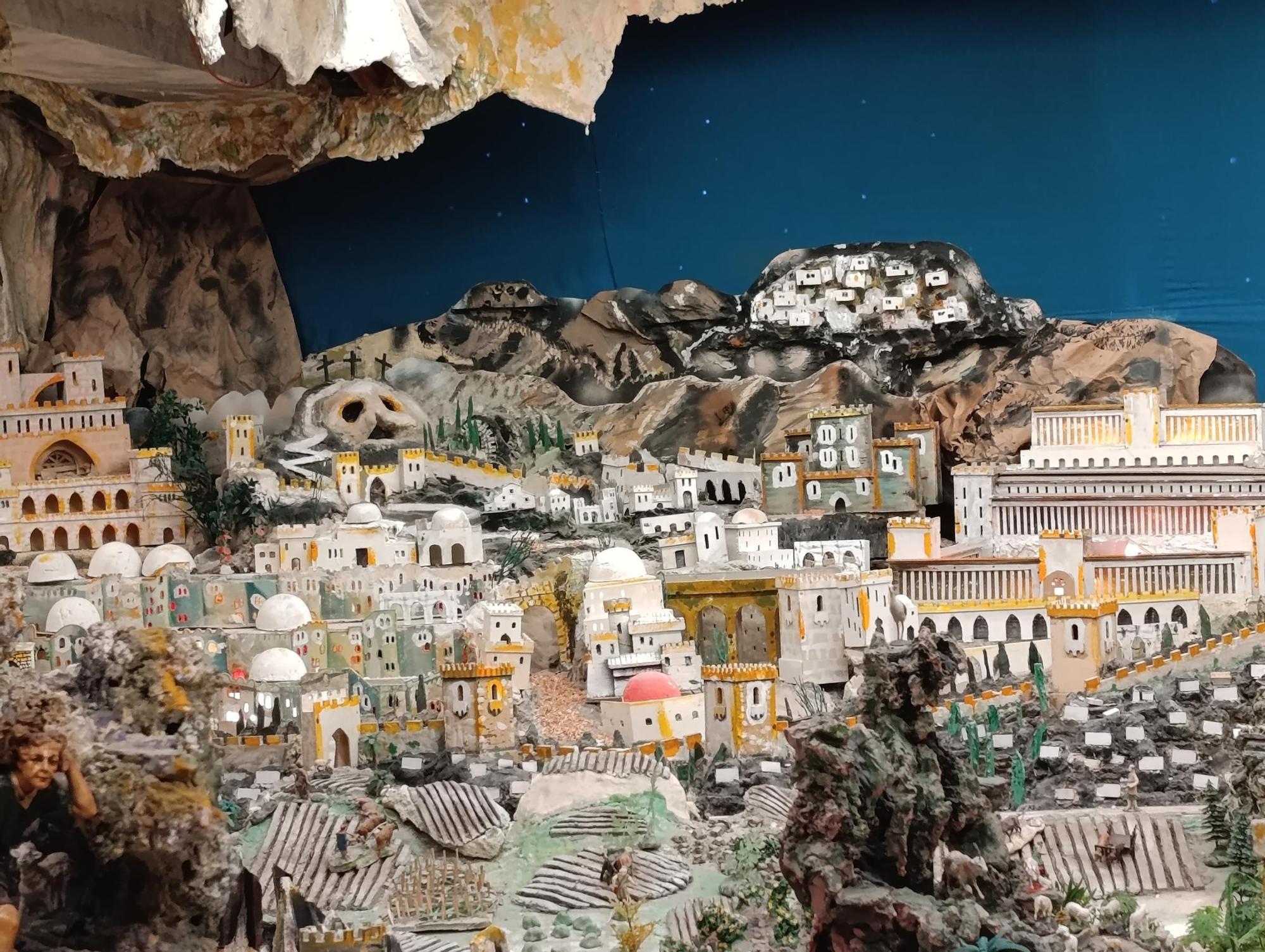 El Belén de Pola de Siero que deslumbra en Navidad