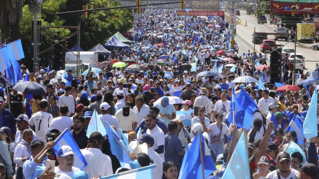 Consejero oficialista del CNE de Honduras denuncia fallas de seguridad en el escrutinio