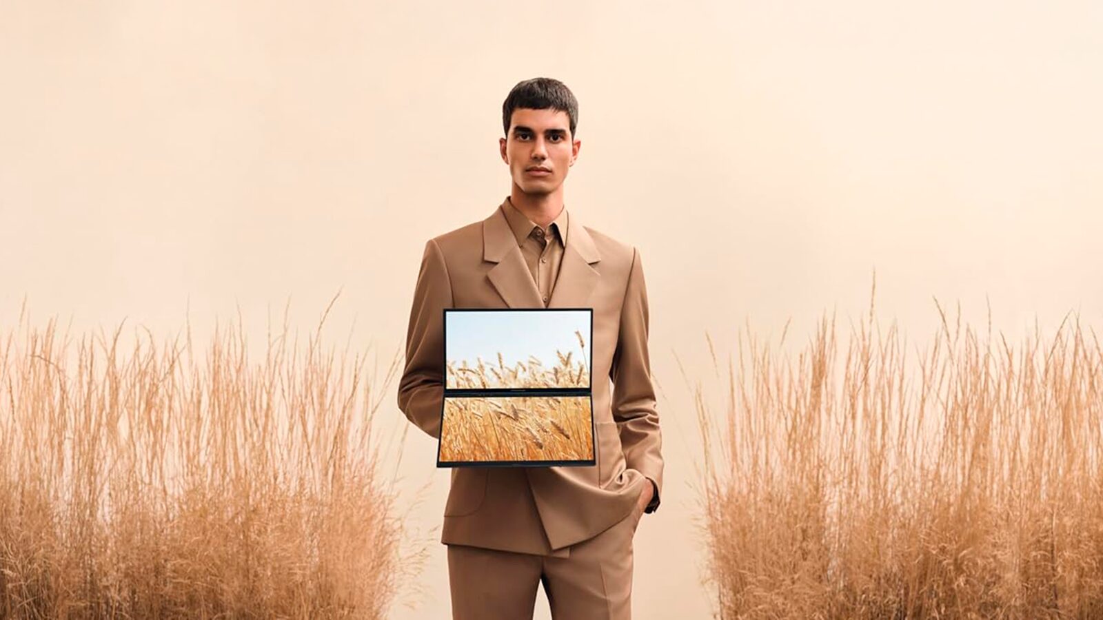 Amazon rebaja casi 400 € este portátil ASUS