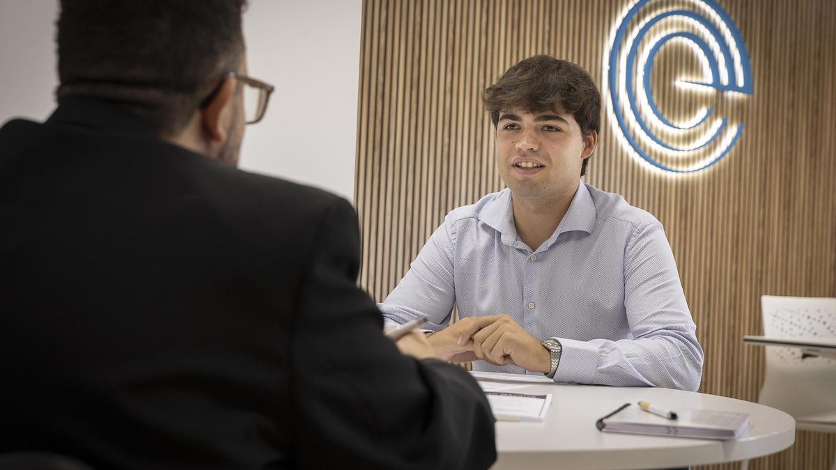 Según el IV barómetro Etalentum de tendencias en Recursos Humanos, el 71% de las personas que buscan empleo gestionan procesos múltiples para elegir mejor