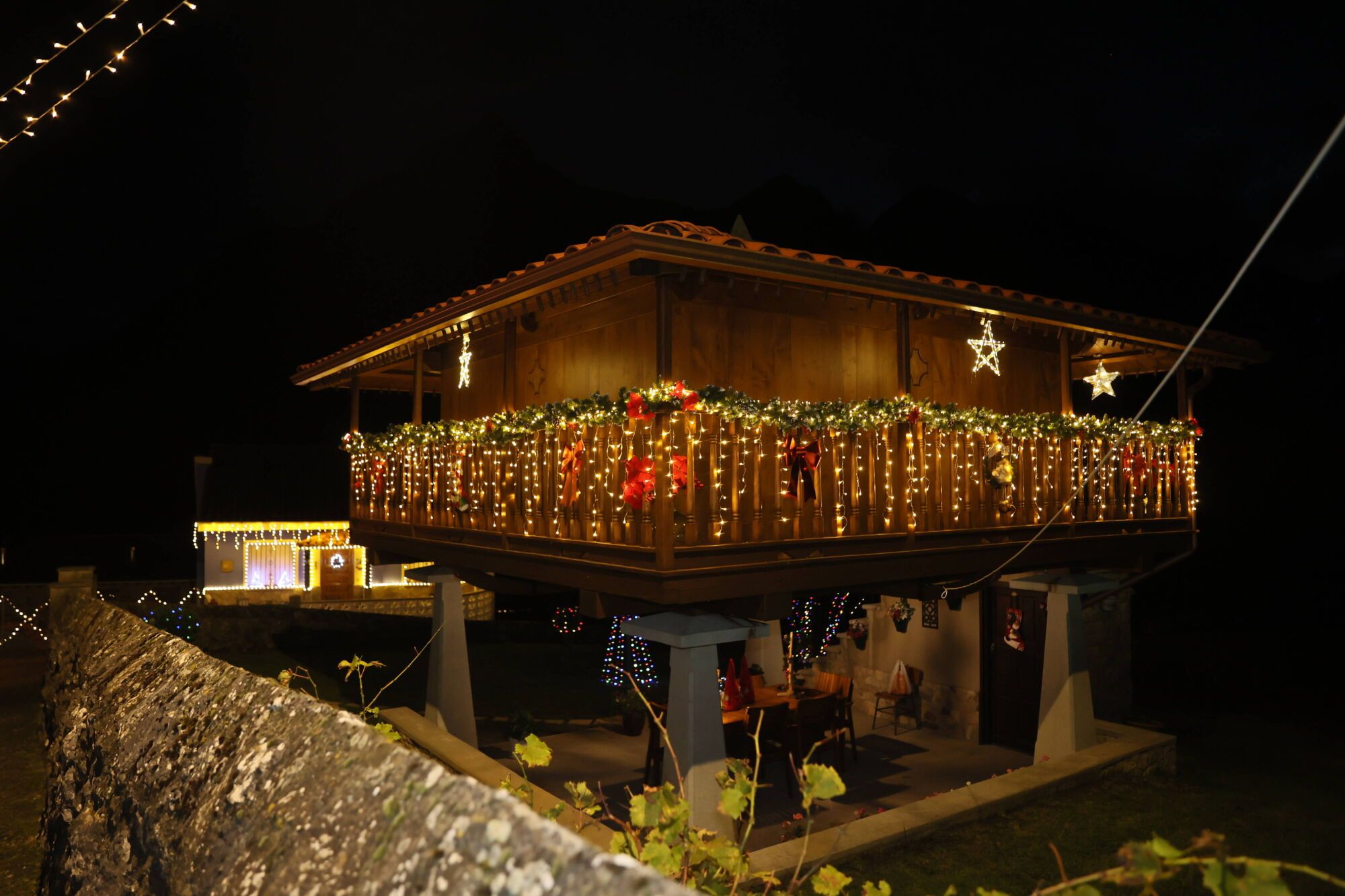EN FOTOS: Así brilla Aciera, el pueblo asturiano más navideño del mundo
