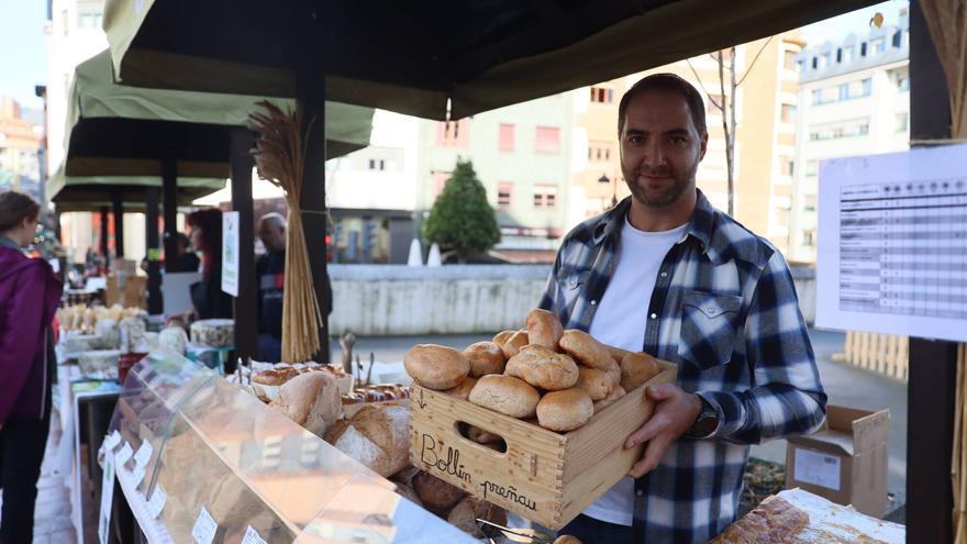 así es el mercado de productos ecológicos en Oviedo
